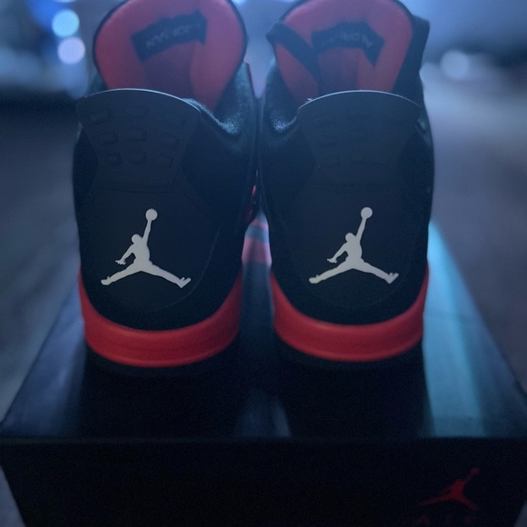 Air Jordan 4 Retro Red Thunder - Picture 3 of 6